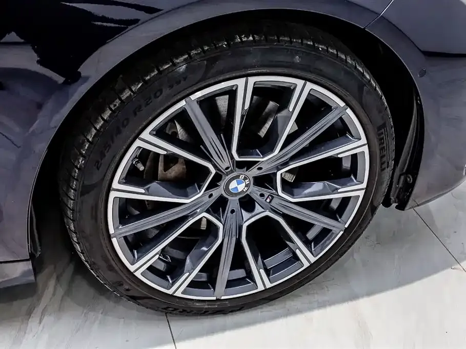 BMW 7 Series 2021 из CN, фото 8