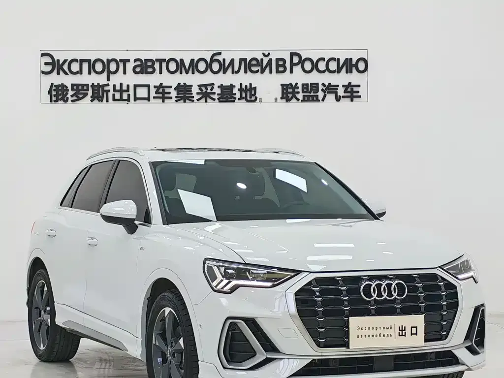 Audi Q3 — фото 9