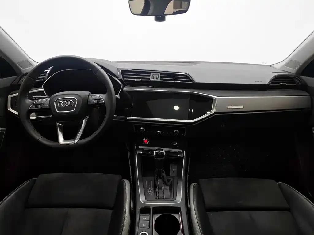 Audi Q3 — фото 3