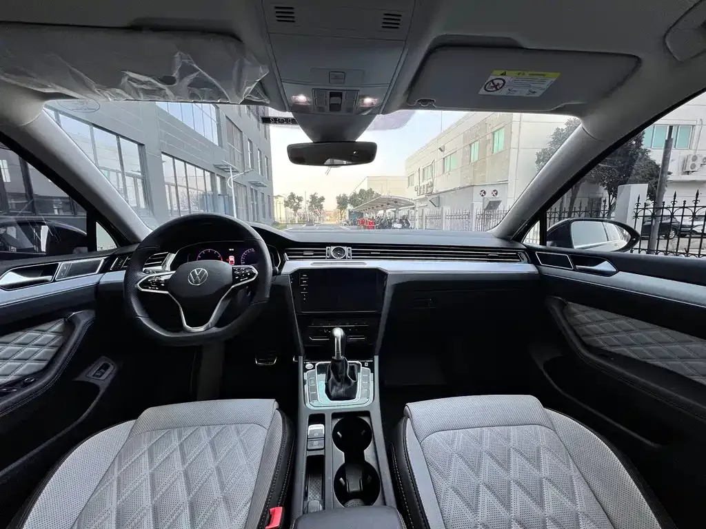 Volkswagen Magotan 2023 из CN, фото 4