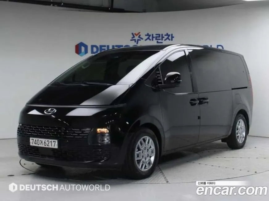 Hyundai Staria — фото 1