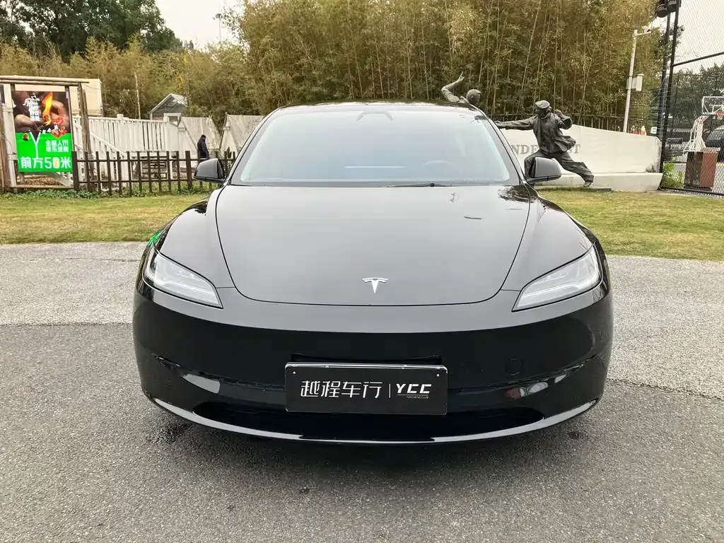 Tesla Model 3 2023 из CN, фото 2