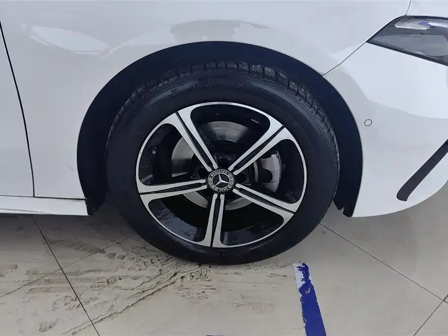 Mercedes-Benz A-Class 2023 из CN, фото 8