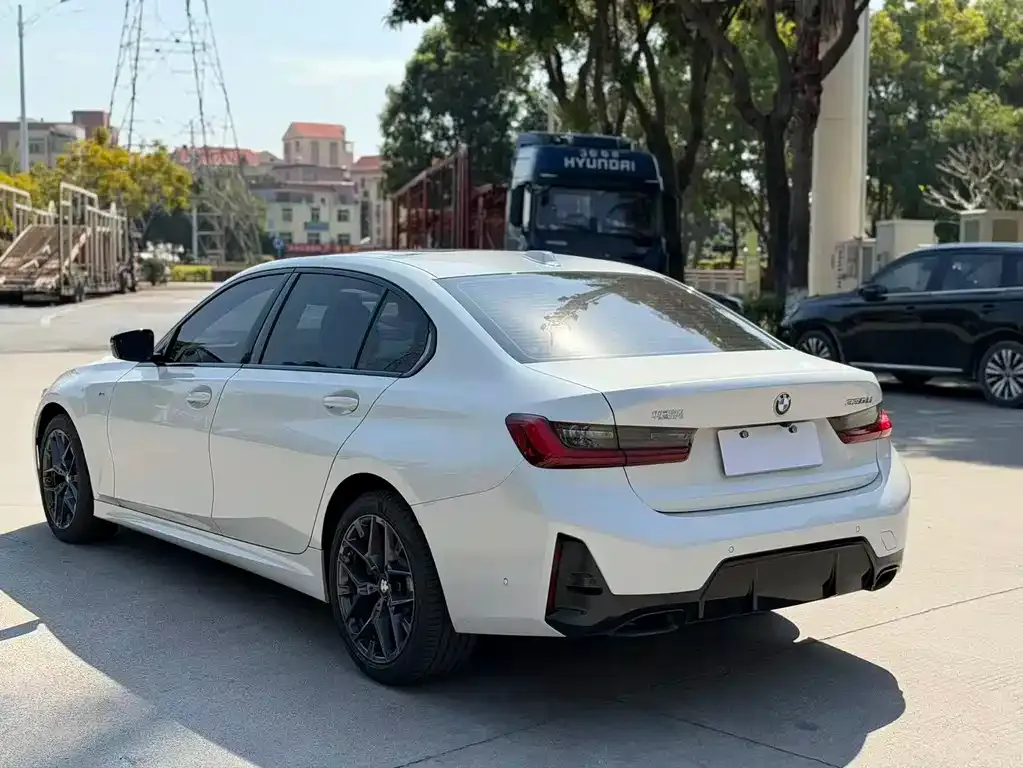 BMW 3 Series 2024 из CN, фото 9