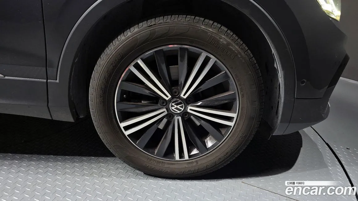 Volkswagen Tiguan 2021 из KR, фото 10