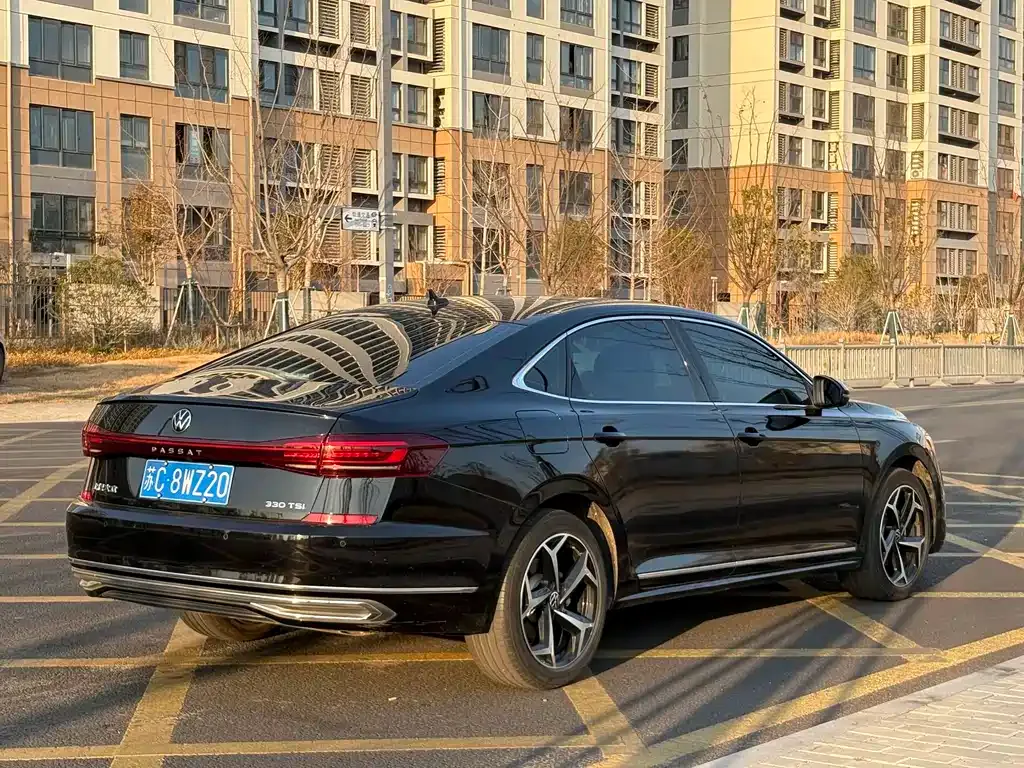 Volkswagen Passat — фото 7
