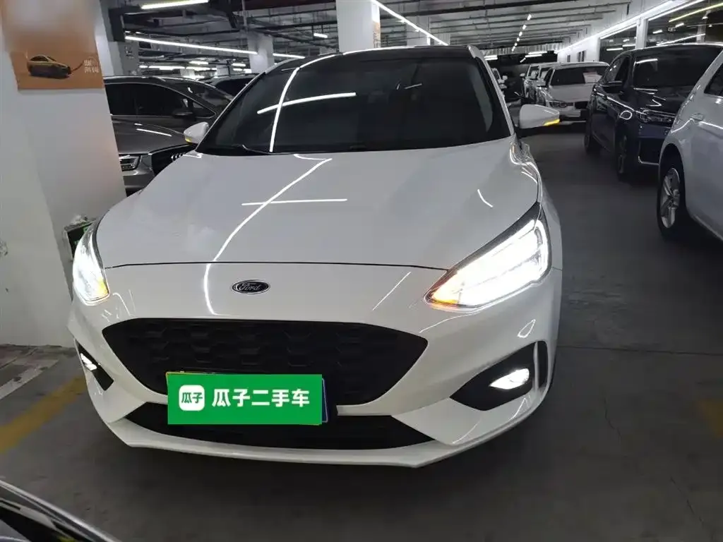Ford Focus 2022 из CN, фото 8