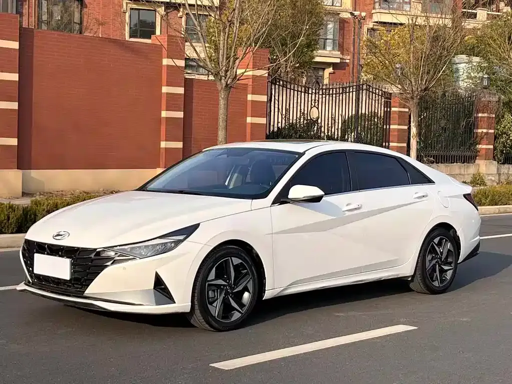 Hyundai Elantra 2022 из CN, фото 1