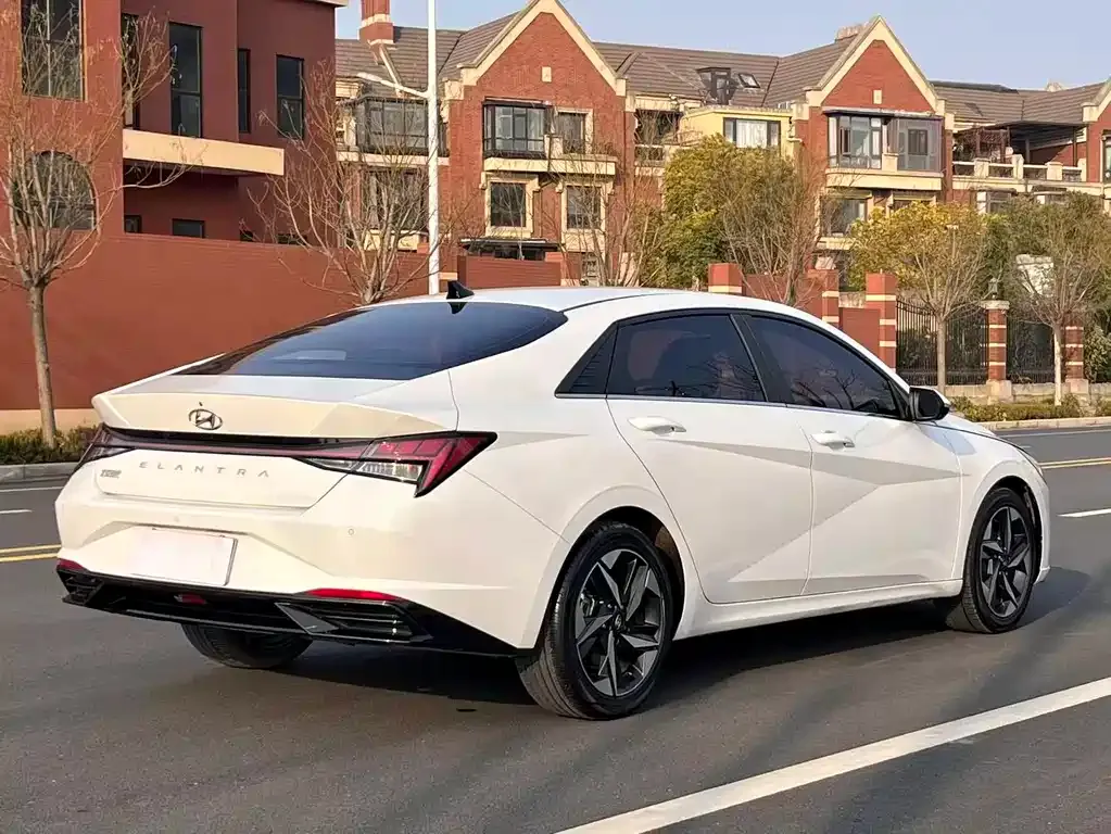 Hyundai Elantra 2022 из CN, фото 6