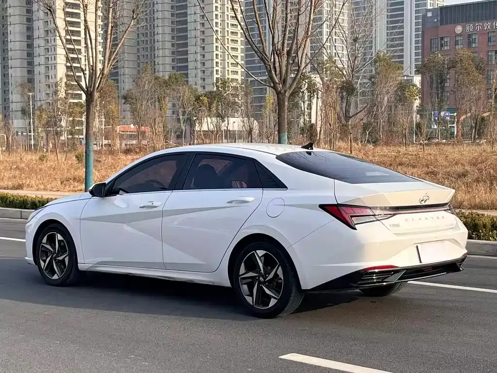 Hyundai Elantra 2022 из CN, фото 9