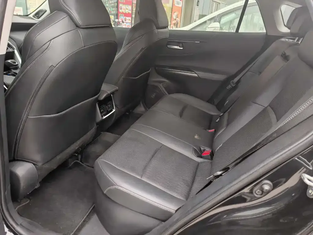 Toyota Venza 2024 из CN, фото 8