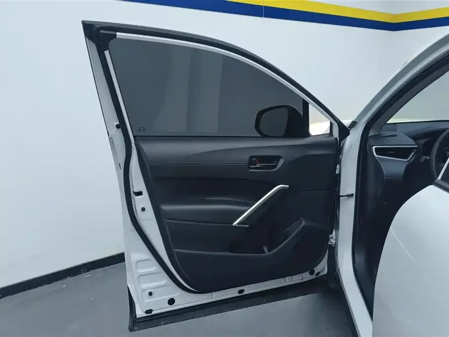 Toyota Frontlander 2024 из CN, фото 4