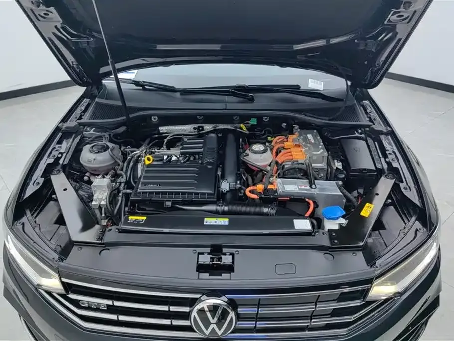 Volkswagen Magotan GTE PHEV 2024 из CN, фото 7