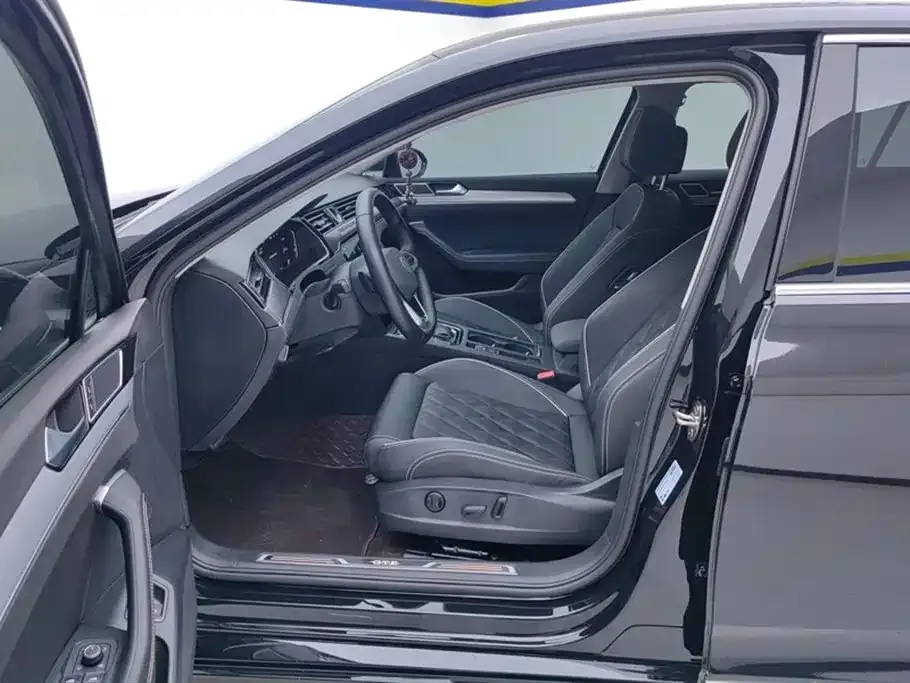 Volkswagen Magotan GTE PHEV 2024 из CN, фото 6