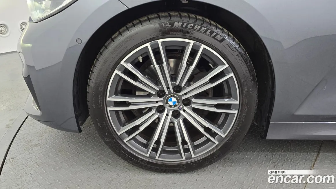 BMW 3-Series 2021 из KR, фото 7