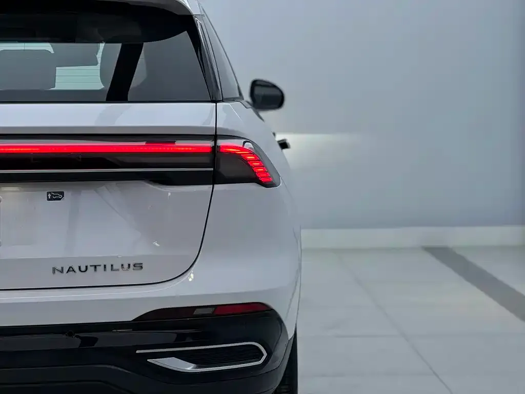 Lincoln Nautilus 2025 из CN, фото 8