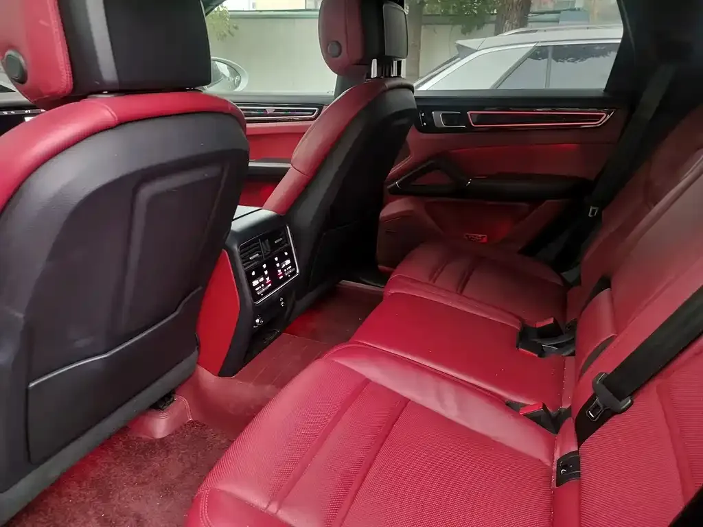 Porsche Cayenne 2023 из CN, фото 4