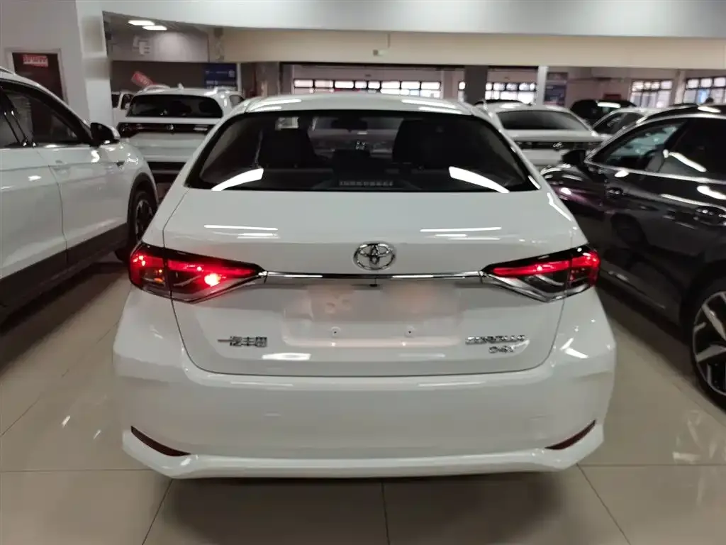Toyota Corolla 2024 из CN, фото 6