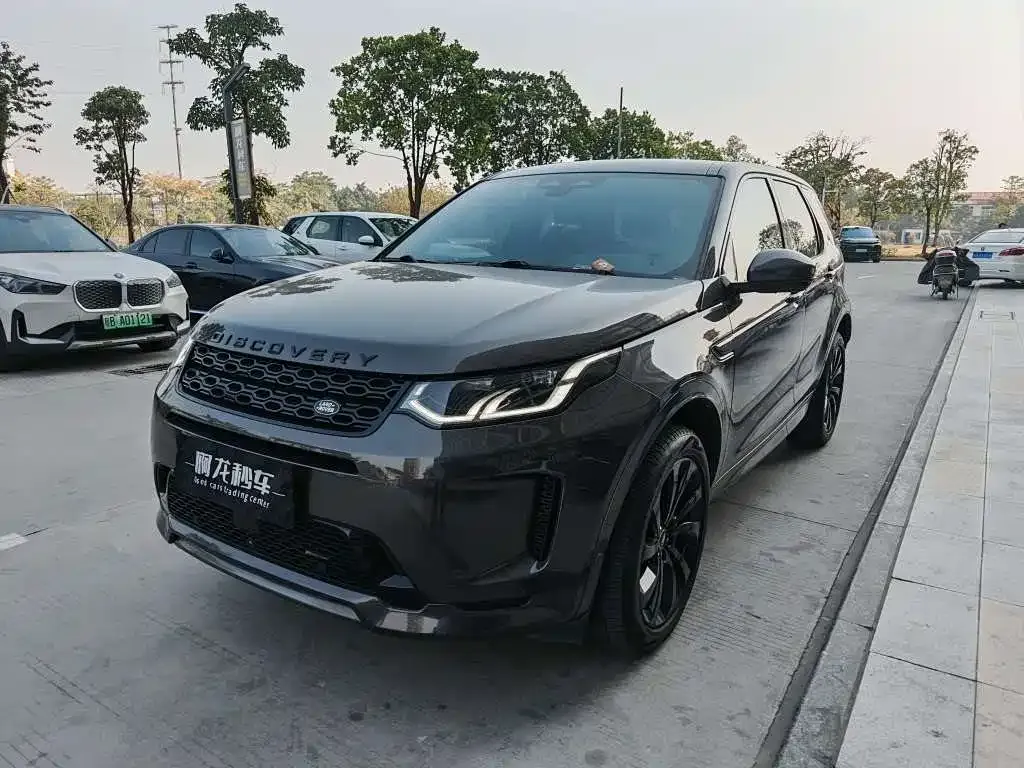 Land Rover Discovery Sport — фото 1