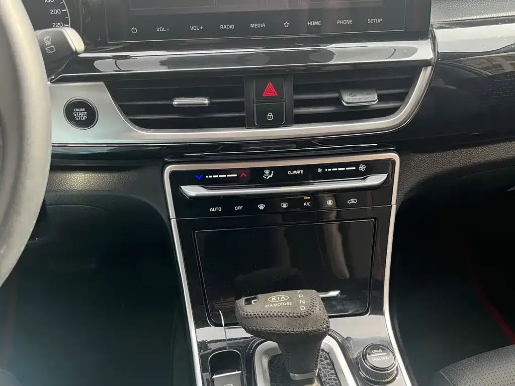 Kia KX3 2023 из CN, фото 9