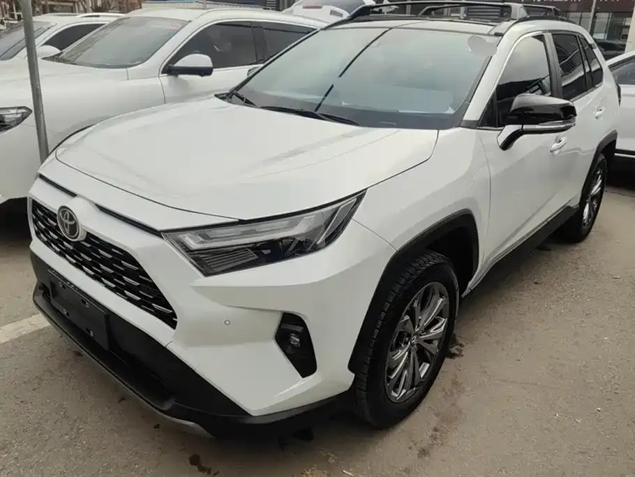 Toyota RAV4 2023 из CN, фото 1