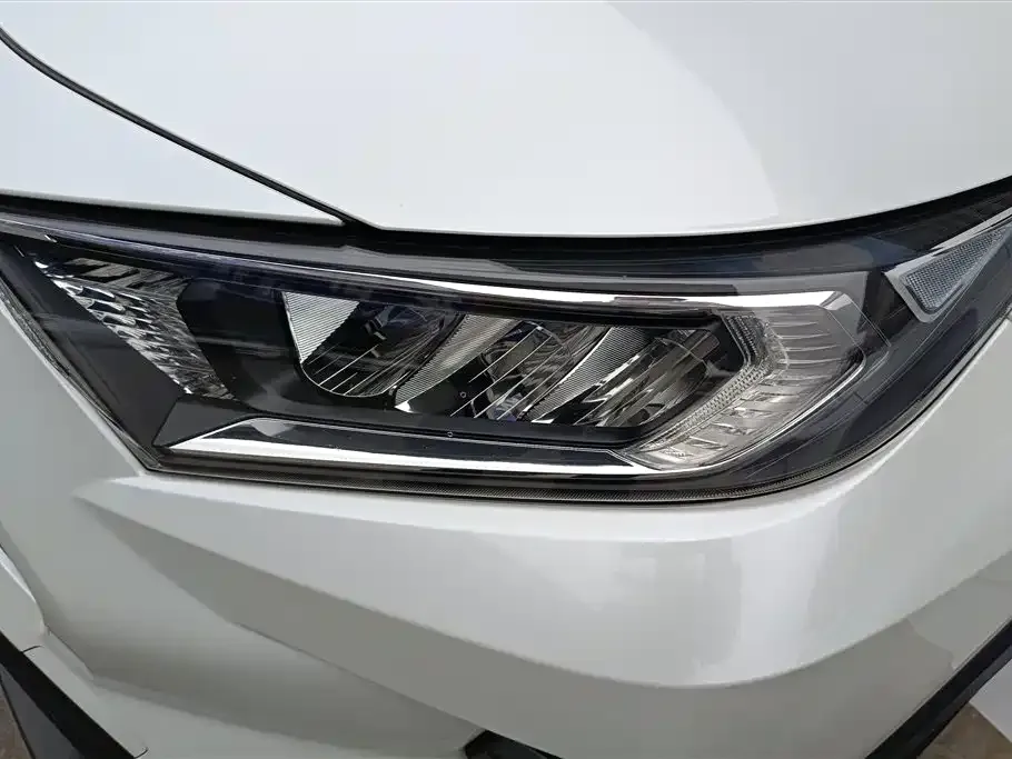 Toyota RAV4 2023 из CN, фото 7