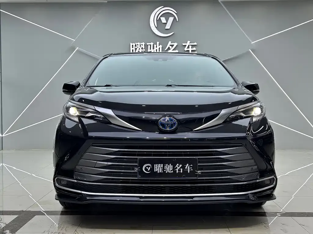 Toyota Sienna 2022 из CN, фото 8