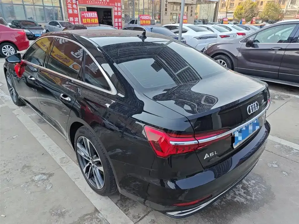 Audi A6L 2023 из CN, фото 4