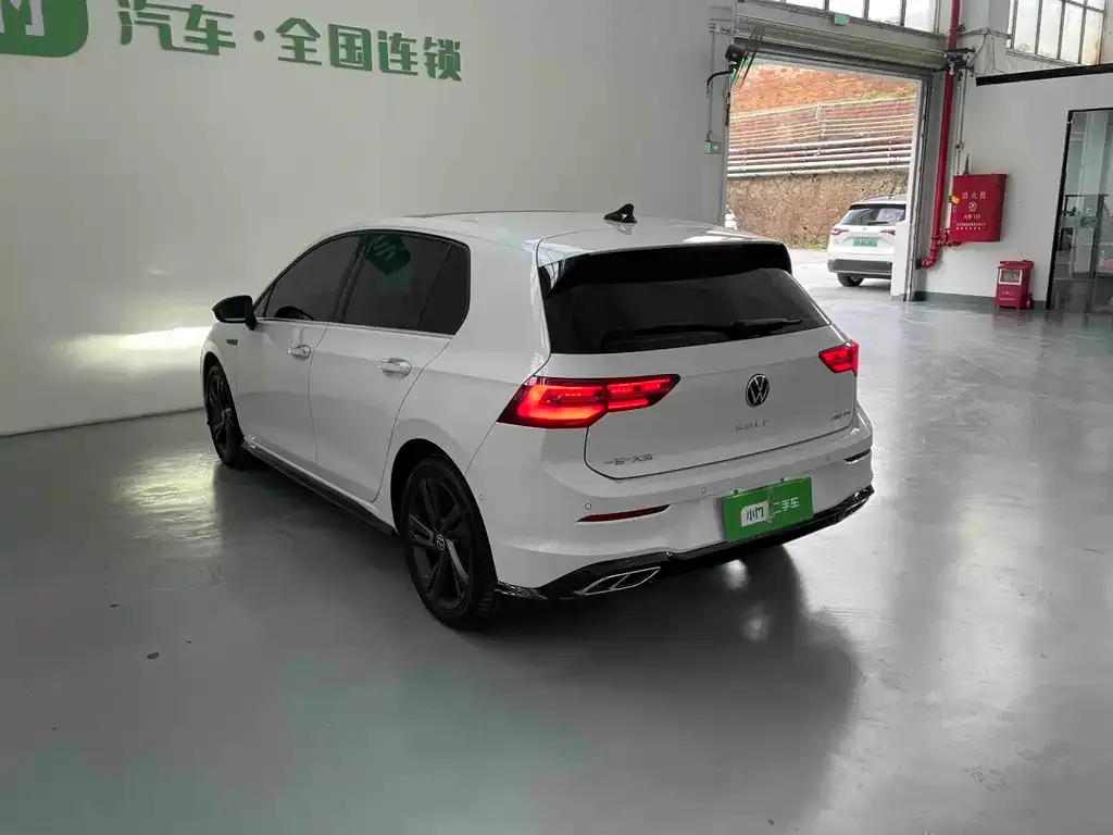 Volkswagen Golf 2023 из CN, фото 6