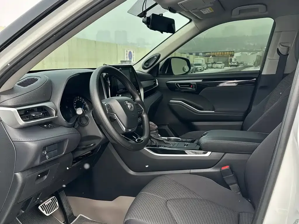 Toyota Highlander 2024 из CN, фото 8
