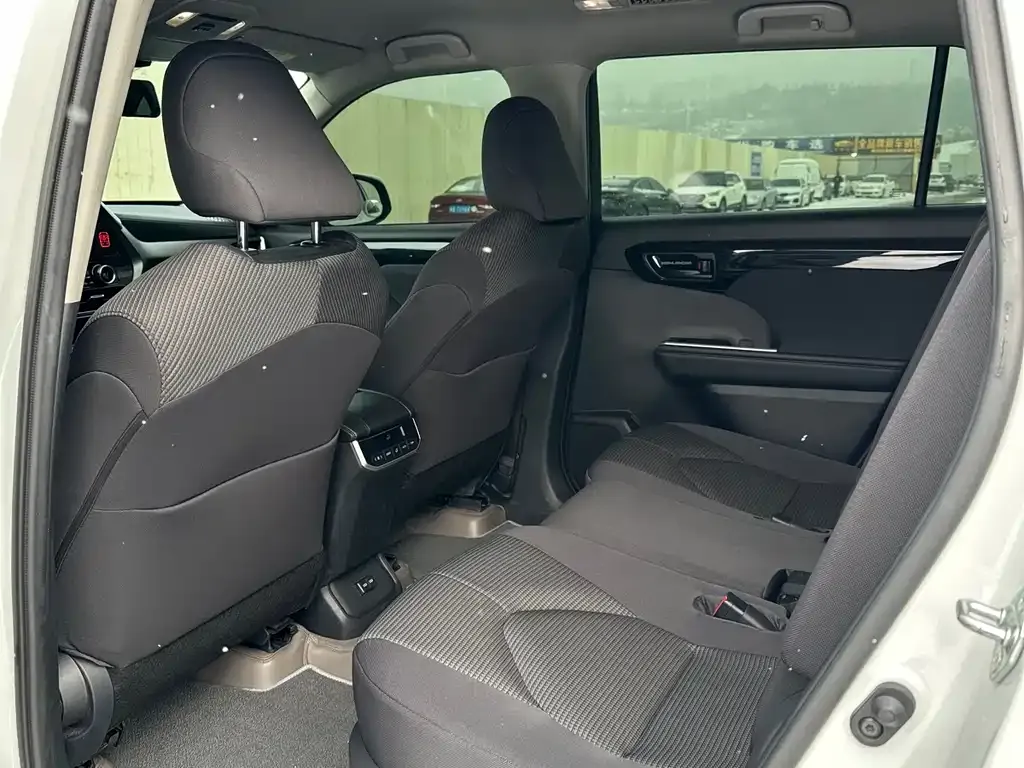 Toyota Highlander 2024 из CN, фото 9