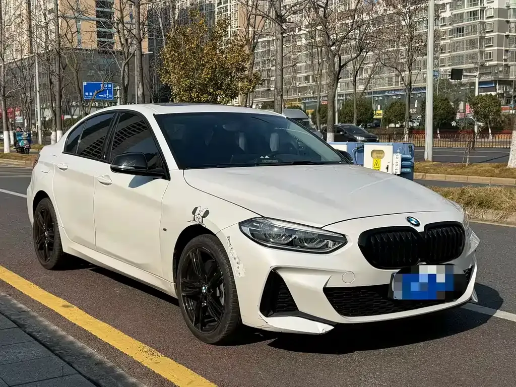 BMW 1 Series 2023 из CN, фото 7