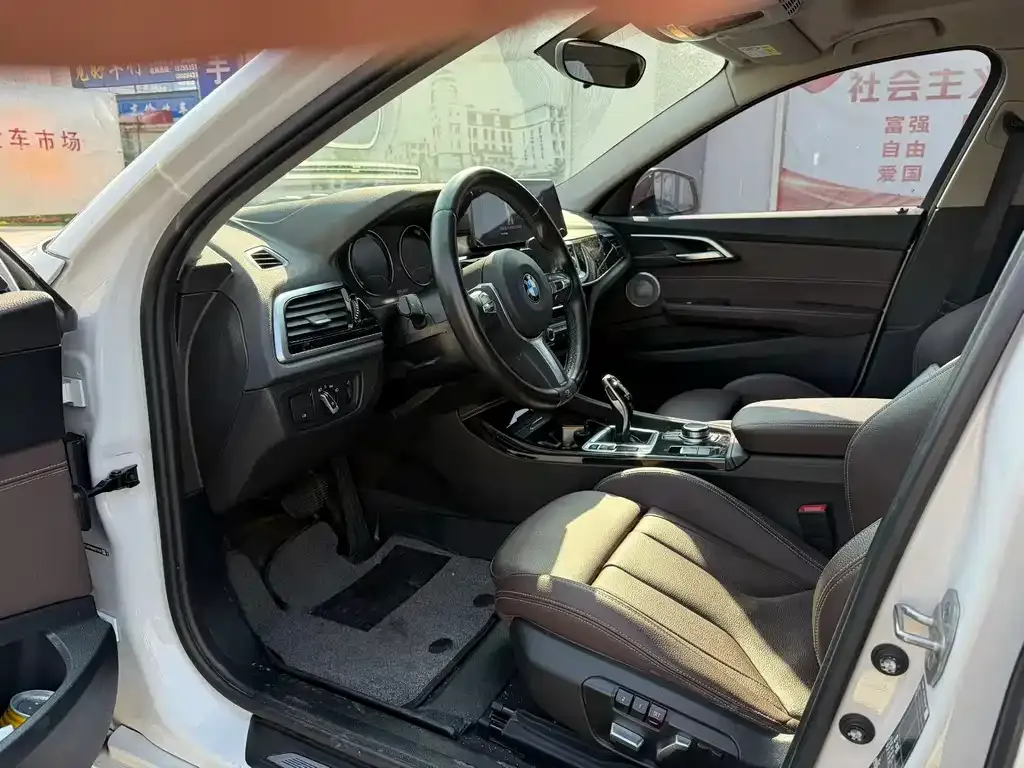 BMW 1 Series 2023 из CN, фото 5