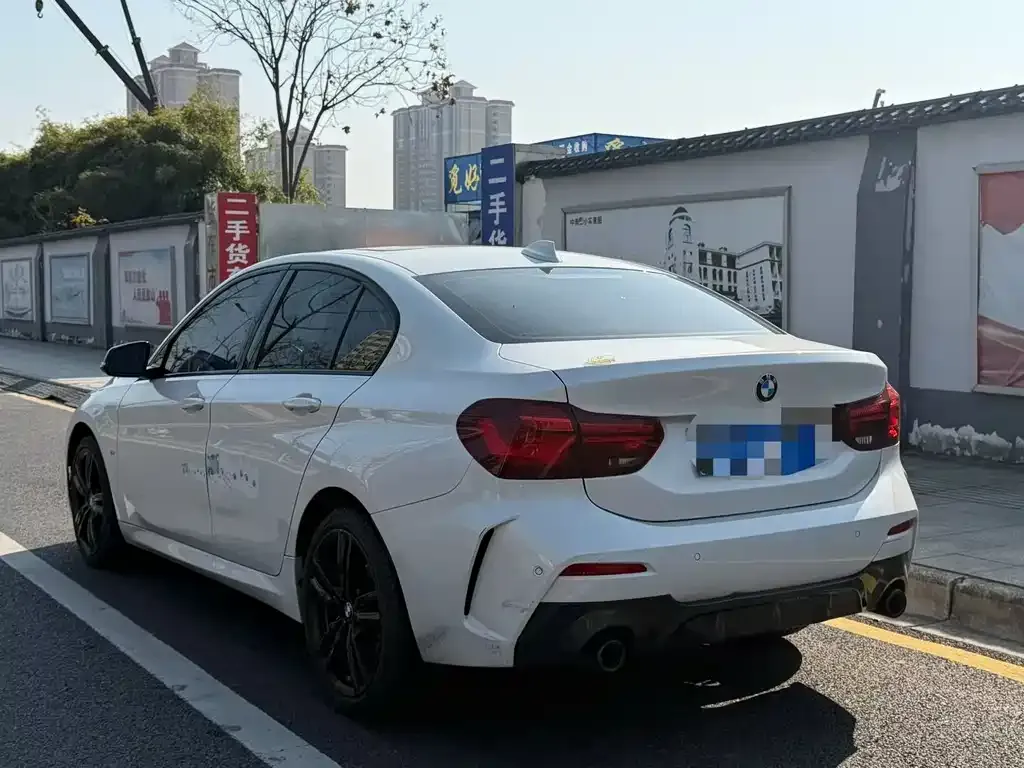 BMW 1 Series 2023 из CN, фото 8