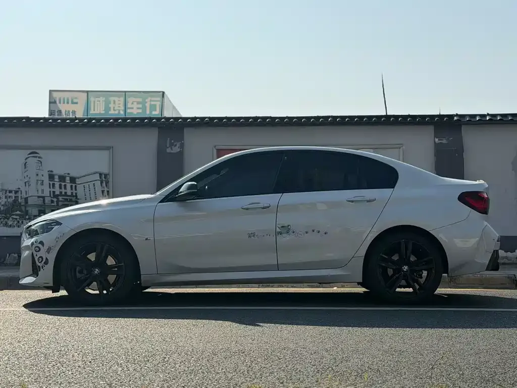 BMW 1 Series 2023 из CN, фото 4