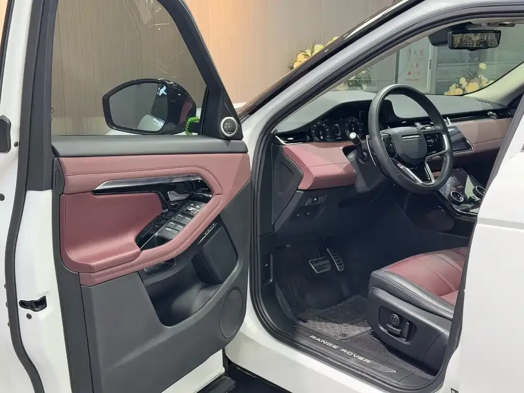 Land Rover Evoque 2023 из CN, фото 5