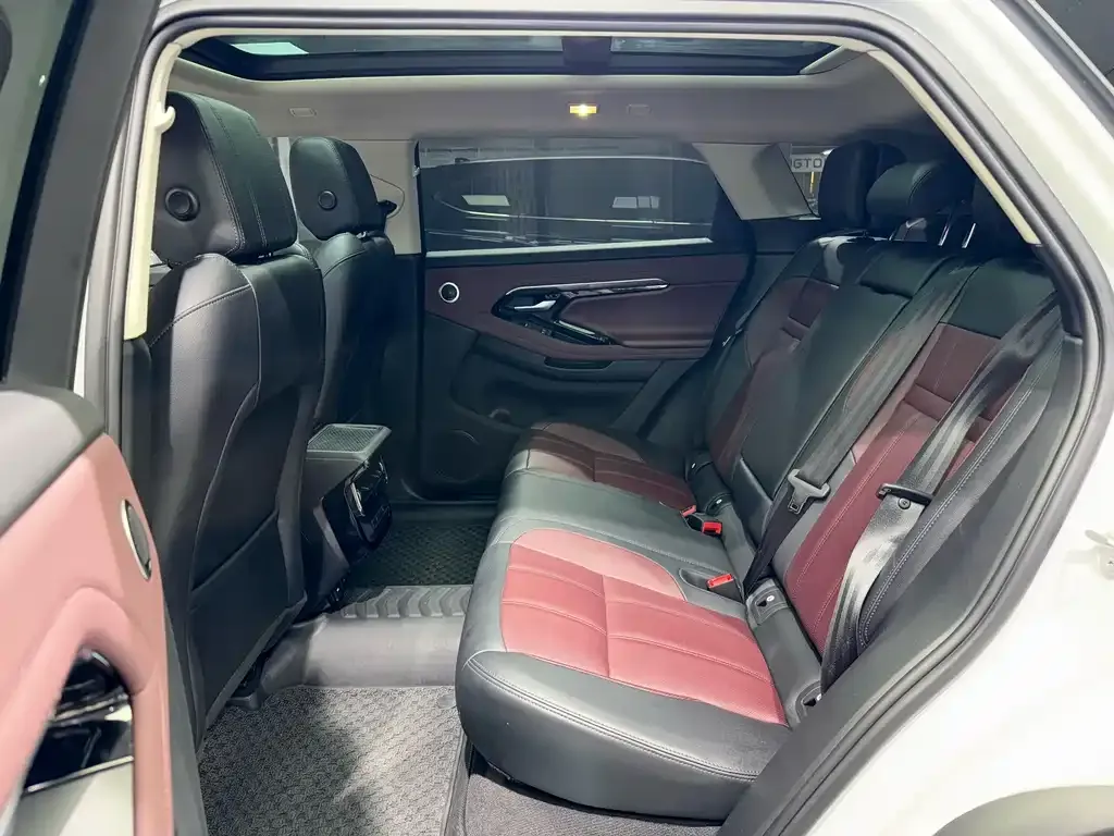 Land Rover Evoque 2023 из CN, фото 3