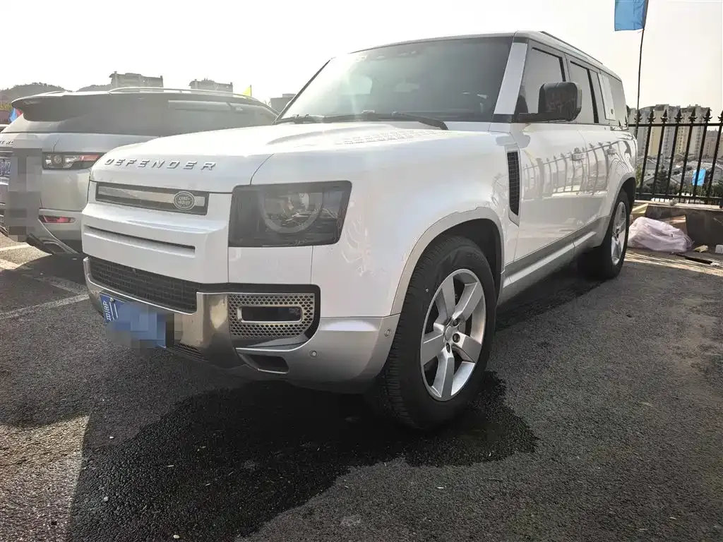Land Rover Defender 2023 из CN, фото 1