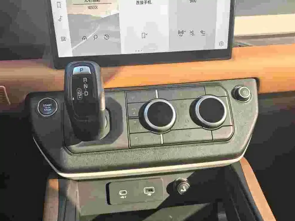 Land Rover Defender 2023 из CN, фото 2