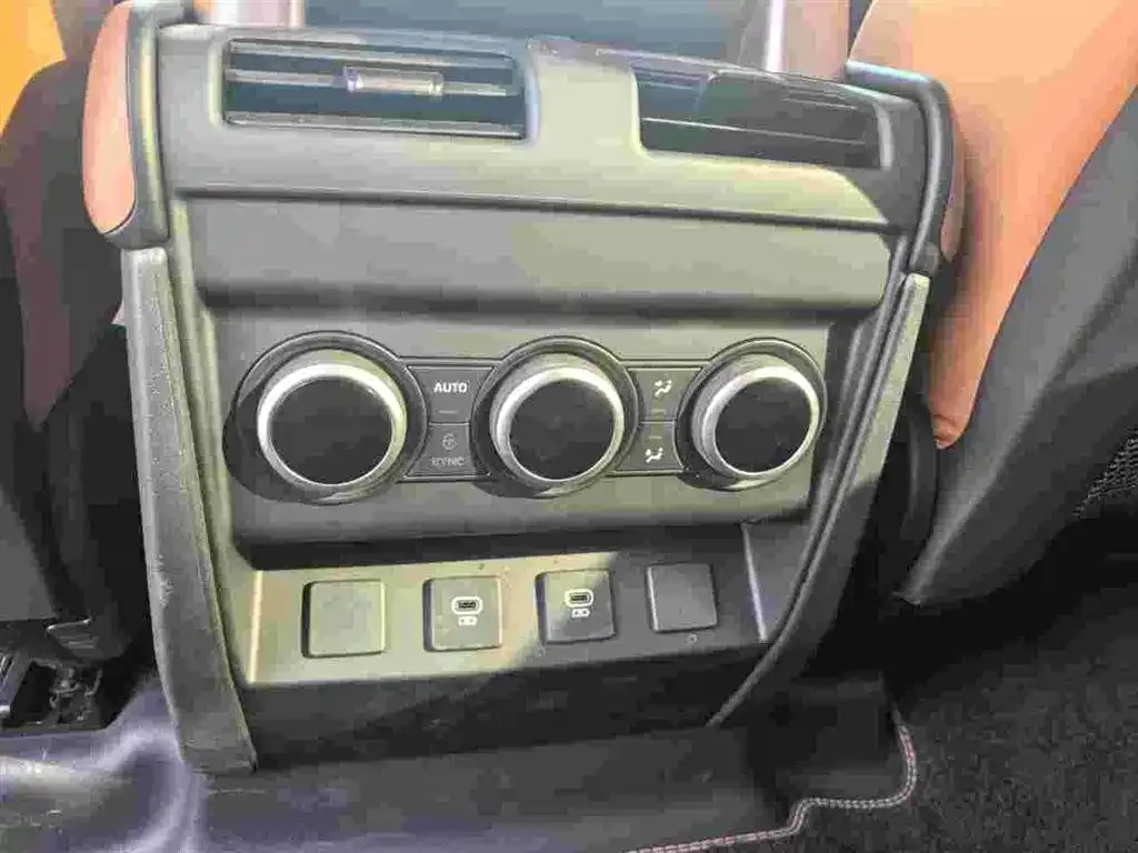 Land Rover Defender 2023 из CN, фото 4