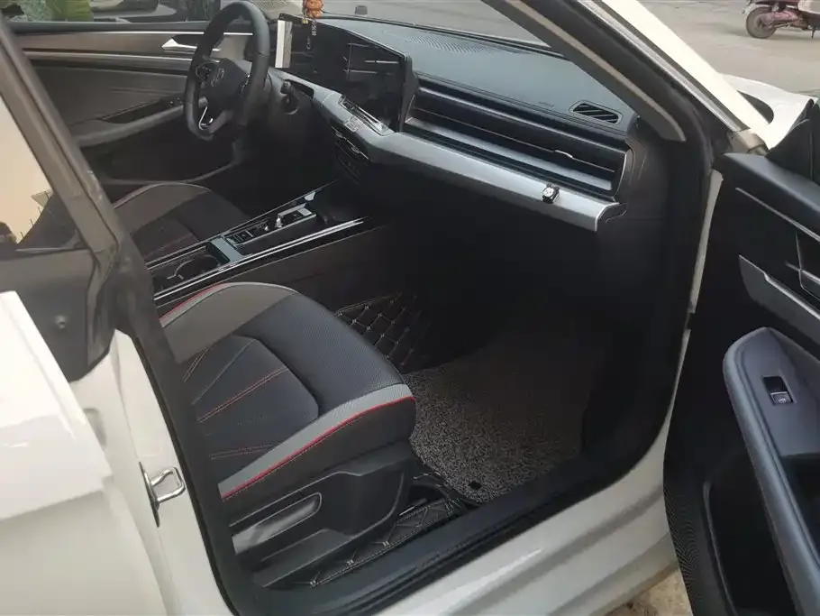 Volkswagen Lamando 2023 из CN, фото 4