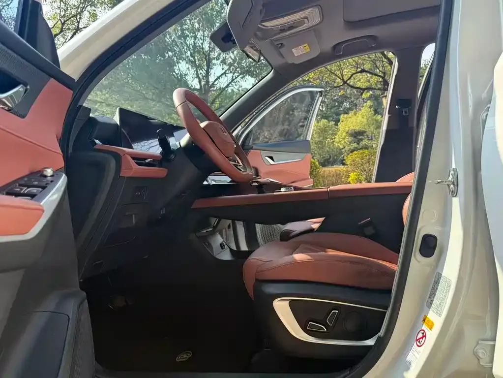 Changan CS75PLUS 2023 из CN, фото 2