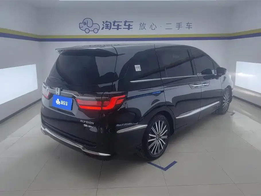 Honda Elysion 2022 из CN, фото 3