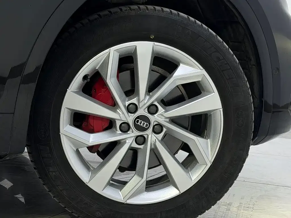 Audi Q5L 2022 из CN, фото 3