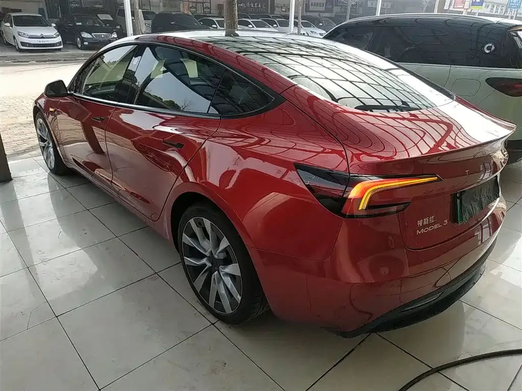 Tesla Model 3 2023 из CN, фото 3