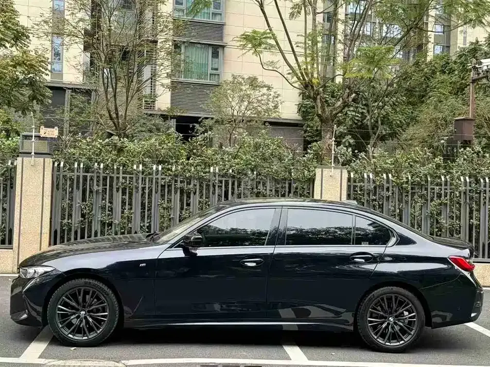 BMW 3 Series 2023 из CN, фото 9