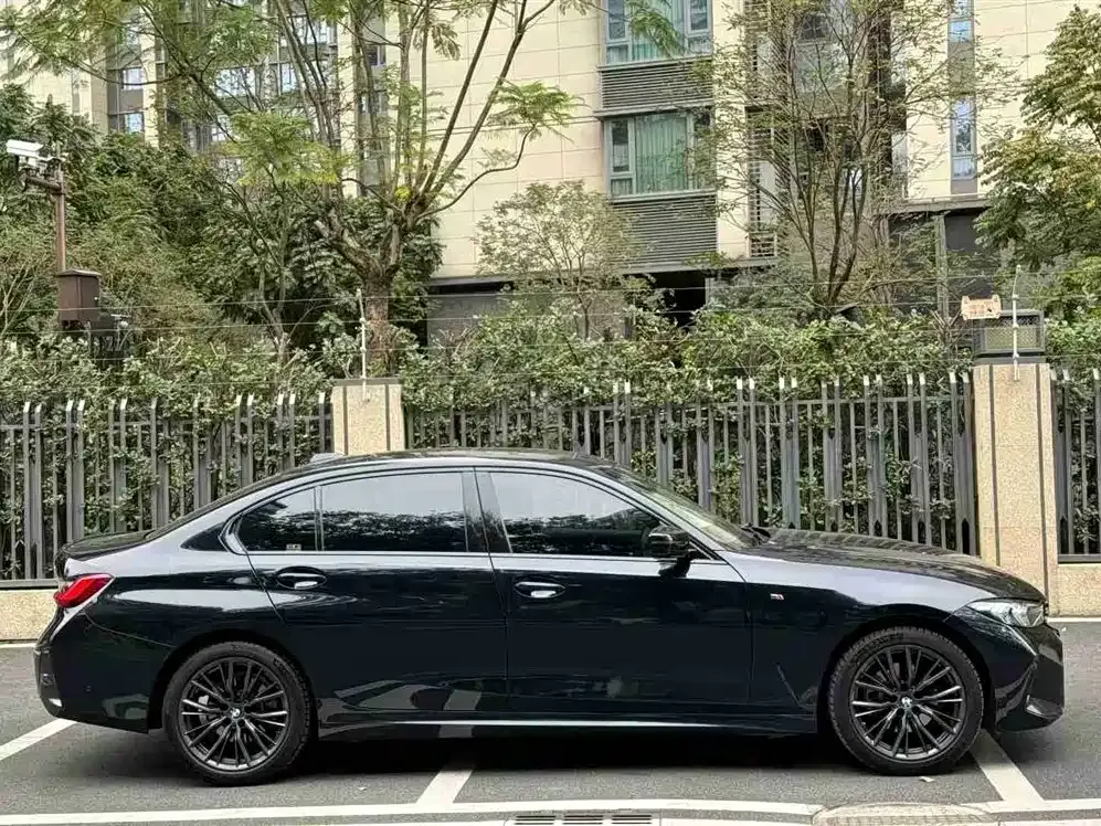 BMW 3 Series 2023 из CN, фото 10