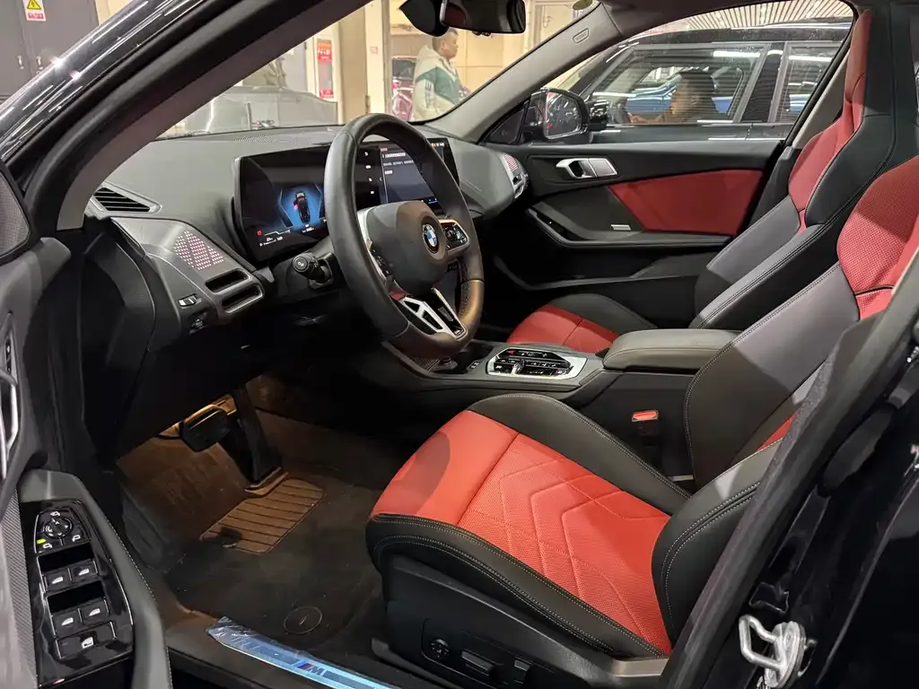 BMW 2 Series 2025 из CN, фото 8