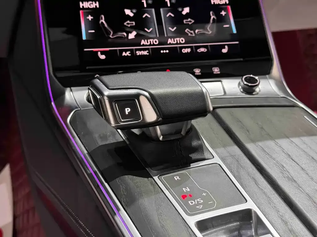 Audi A6L 2024 из CN, фото 9