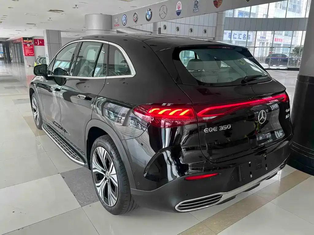 Mercedes-Benz EQE SUV 2023 из CN, фото 8